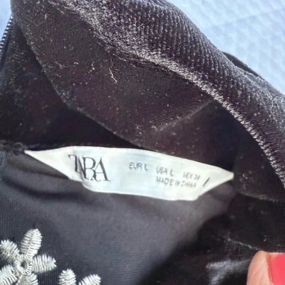 Zara Black Dress with White Floral Patterns - Picture 2 of 7